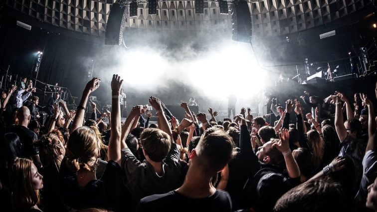 Radi Rave Back to Rave Radio: Techno Rave Radio 24/7 | Back To Rave Radio